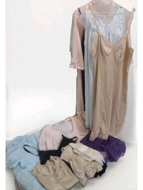 Vintage 60s 70s Nylon Lingerie Lot 11pc Slips Robes Nightgowns Pastel Sz S-L